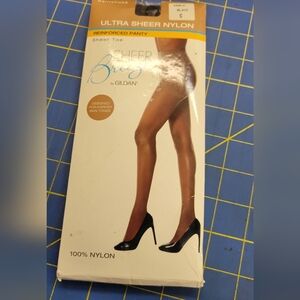 Gildan Pantyhose Sheer Breeze Black Size C